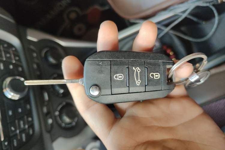Used Citroen C3-XR 2017 1.6L Manual Fashion Model Vehicle Key