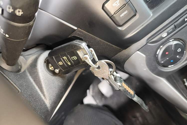 Used Citroen C3-XR 2017 1.6L Manual Pioneer Model Vehicle Key