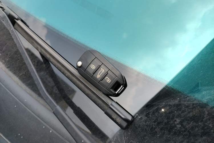 Used Citroen C3-XR 2017 1.6L Automatic Fashion Model Vehicle Key