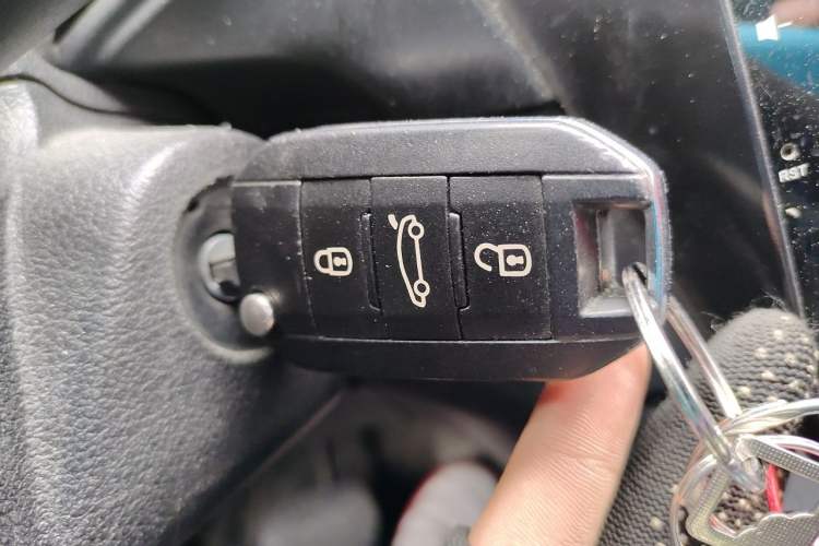 Used Citroen C3-XR 2017 1.6L Automatic Pioneer Model Vehicle Key