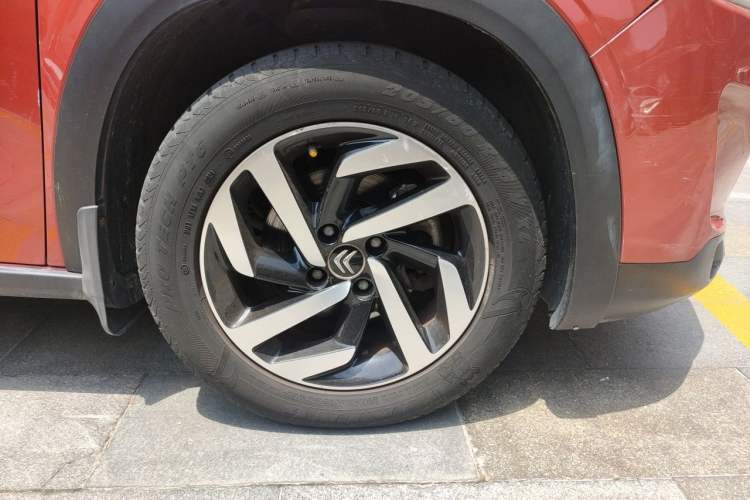 Used Citroen C3-XR 2017 230THP Automatic Pioneer Model Right Front Wheel Hub