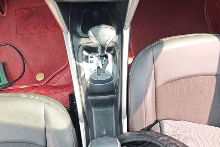 Used Citroen C3-XR 2018 1.6L Automatic Pioneer Model Gear Lever