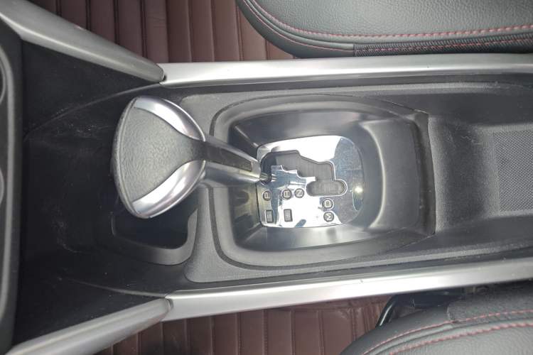 Used Citroen C3-XR 2018 1.6L Automatic Pioneer Model Gear Lever