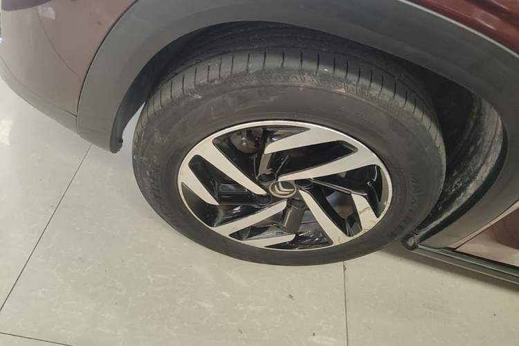 Used Citroen C3-XR 2018 1.6L Automatic Pioneer Model Left Front Wheel Hub
