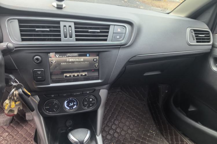 Used Citroen C3-XR 2018 1.6L Automatic Pioneer Model Audio And AC Panel