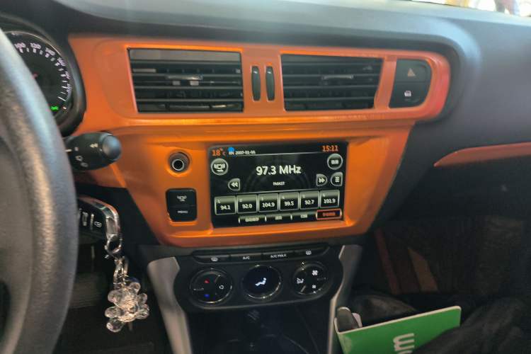 Used Citroen C3-XR 2018 1.6L Automatic Pioneer Model Audio And AC Panel