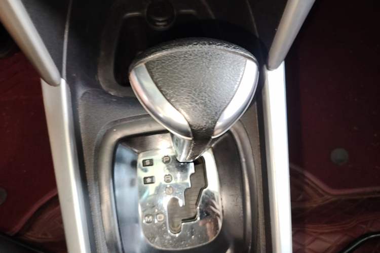 Used Citroen C3-XR 2018 1.6L Automatic Pioneer Model Gear Lever