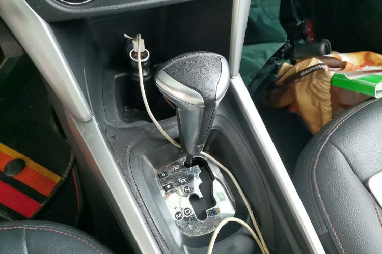 Used Citroen C3-XR 2018 1.6L Automatic Pioneer Model Gear Lever
