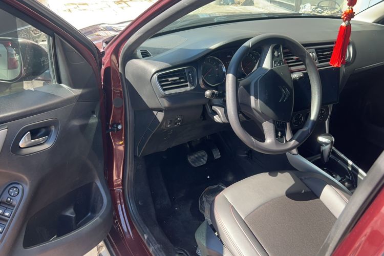 Used Citroen C3-XR 2018 1.6L Automatic Pioneer Model Interior 2