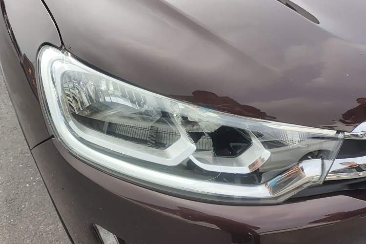 Used Citroen C3-XR 2018 1.6L Automatic Pioneer Model Right Front Headlight