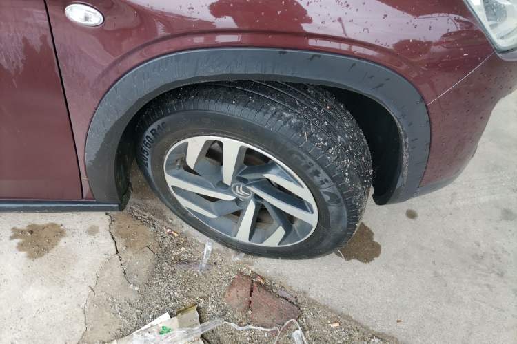 Used Citroen C3-XR 2018 1.6L Automatic Pioneer Model Right Front Wheel Hub