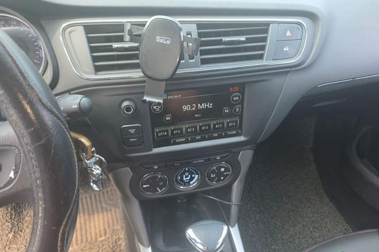 Used Citroen C3-XR 2018 1.6L Automatic Pioneer Model Audio And AC Panel