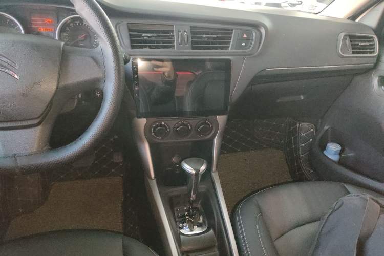 Used Citroen C3-XR 2018 1.6L Automatic Fashion Model Audio And AC Panel