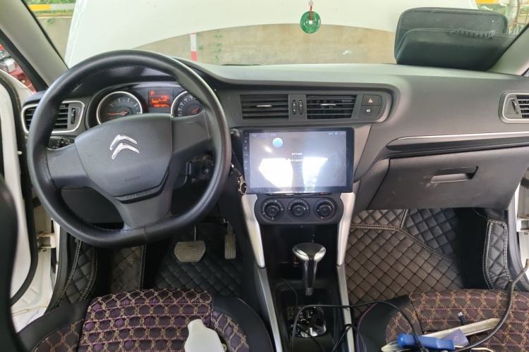 Used Citroen C3-XR 2018 1.6L Automatic Fashion Model Center Console