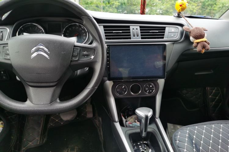 Used Citroen C3-XR 2018 Revised Version 1.6L Automatic Pioneer Edition Center Console