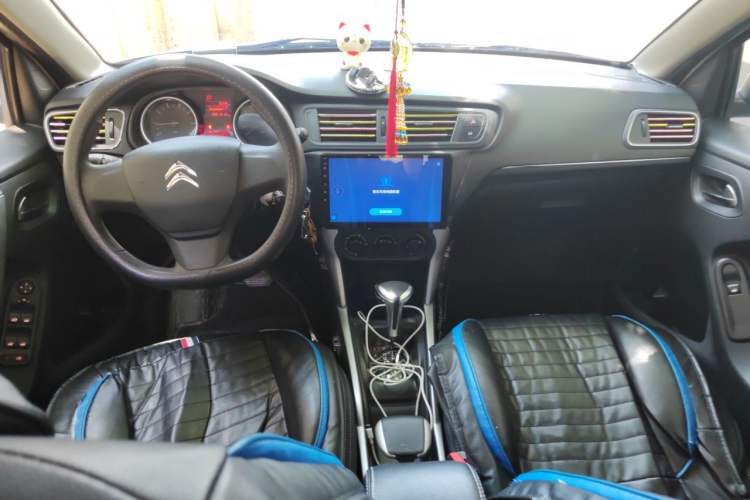 Used Citroen C3-XR 2018 Revised Version 1.6L Automatic Fashion Edition Center Console