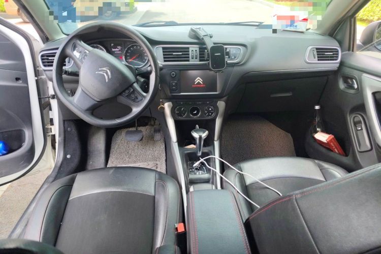 Used Citroen C3-XR 2018 1.6L Automatic Pioneer Model Center Console