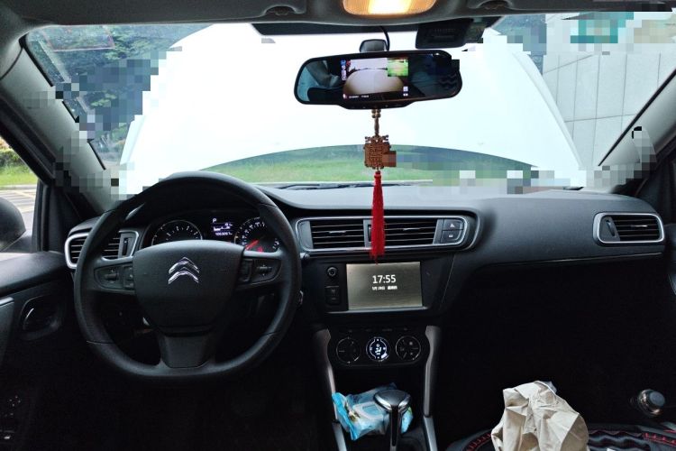 Used Citroen C3-XR 2018 1.6L Automatic Pioneer Model Center Console