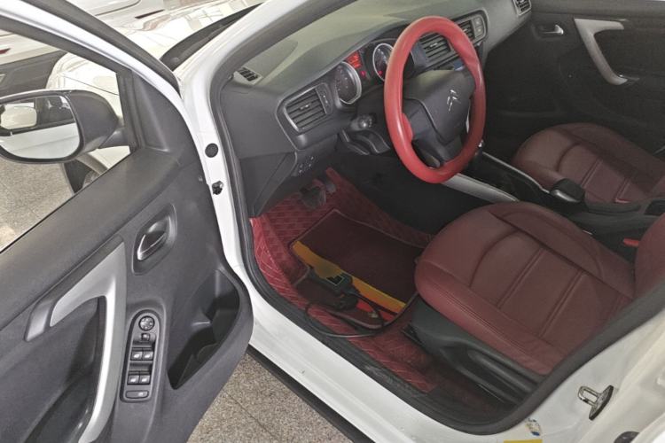 Used Citroen C3-XR 2018 1.6L Automatic Fashion Model Driver Seat