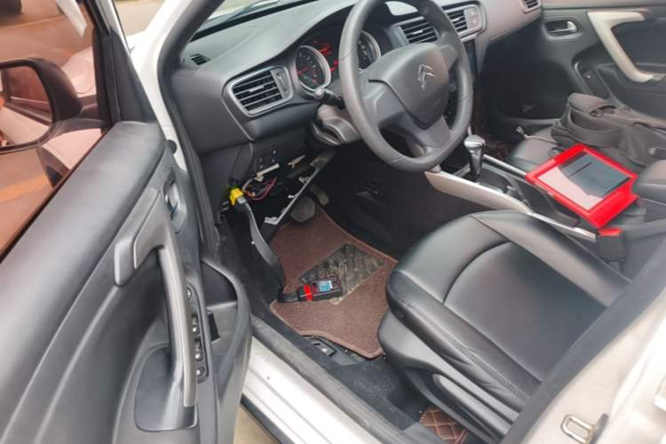 Used Citroen C3-XR 2018 1.6L Automatic Fashion Model Driver Seat