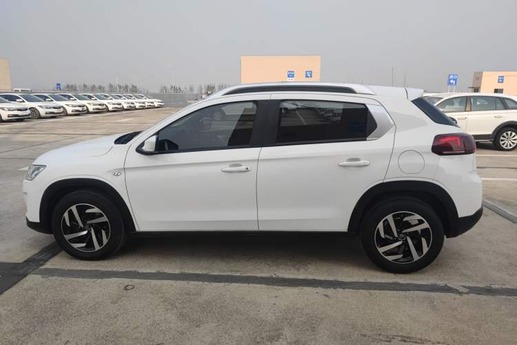 Used Citroen C3-XR 2018 Revised Version 1.6L Automatic Pioneer Edition Exterior 5
