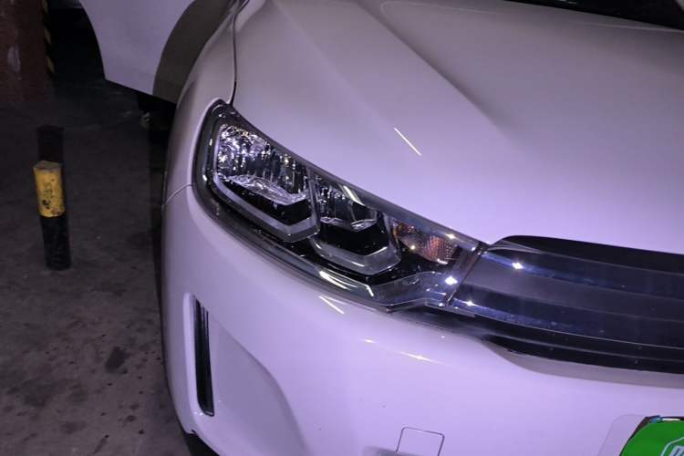 Used Citroen C3-XR 2018 1.6L Automatic Fashion Model Exterior 6