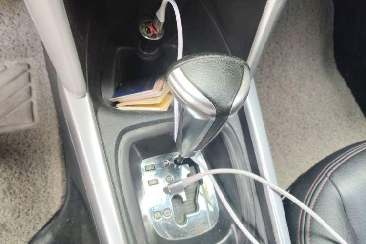 Used Citroen C3-XR 2018 1.6L Automatic Pioneer Model Gear Lever