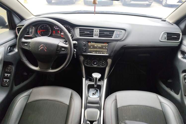 Used Citroen C3-XR 2018 1.6L Automatic Pioneer Model Gear Lever
