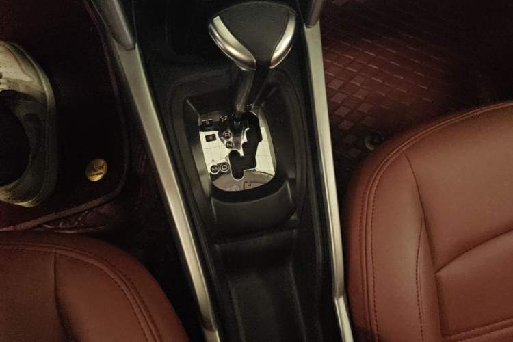 Used Citroen C3-XR 2018 1.6L Automatic Fashion Model Gear Lever