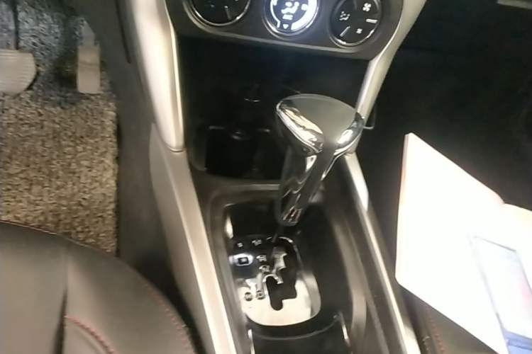 Used Citroen C3-XR 2018 1.6L Automatic Pioneer Model Gear Lever