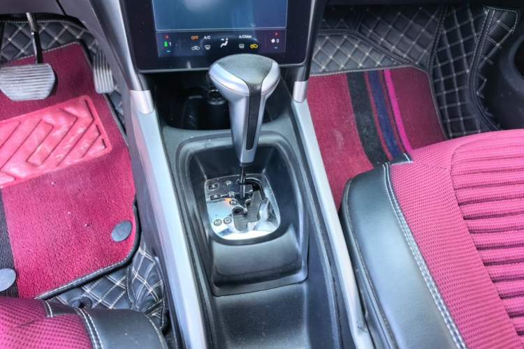 Used Citroen C3-XR 2018 1.6L Automatic Pioneer Model Gear Lever