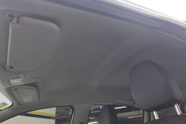 Used Citroen C3-XR 2018 1.6L Automatic Pioneer Model Headliner