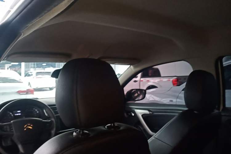 Used Citroen C3-XR 2018 1.6L Automatic Pioneer Model Headliner