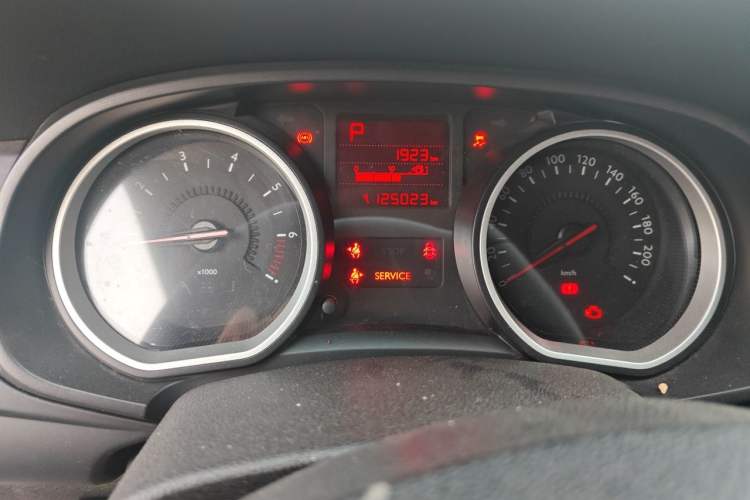 Used Citroen C3-XR 2018 1.6L Automatic Fashion Model Instrument Cluster