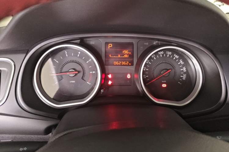 Used Citroen C3-XR 2018 1.6L Automatic Fashion Model Instrument Cluster