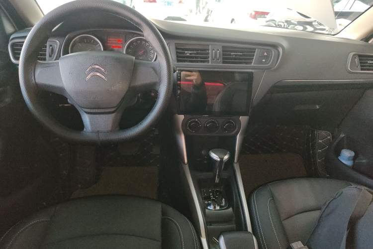 Used Citroen C3-XR 2018 1.6L Automatic Fashion Model Interior 2