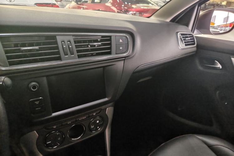 Used Citroen C3-XR 2018 Revised Version 1.6L Automatic Pioneer Edition Interior 2