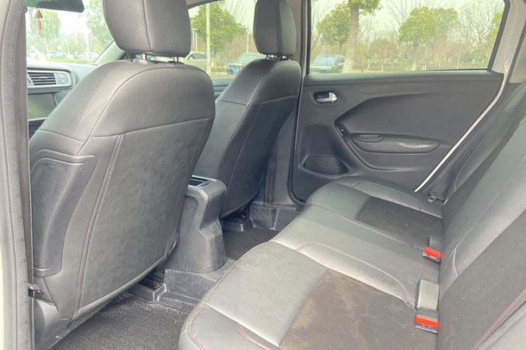 Used Citroen C3-XR 2018 1.6L Automatic Pioneer Model Interior 4
