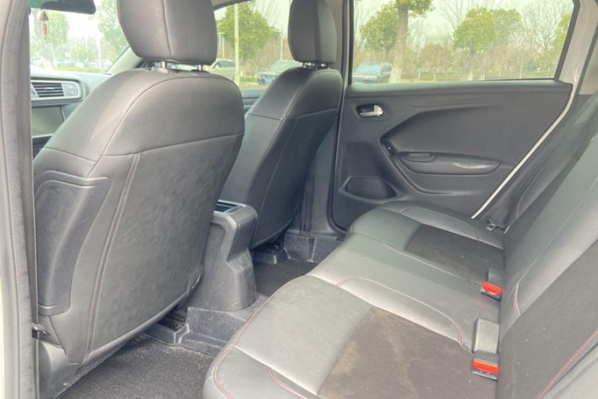 Used Citroen C3-XR 2018 1.6L Automatic Pioneer Model Interior 4