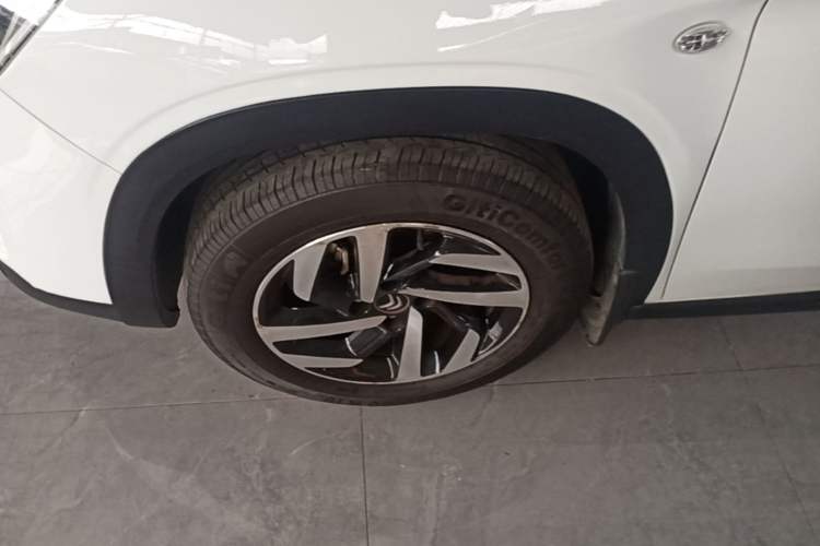 Used Citroen C3-XR 2018 1.6L Automatic Pioneer Model Left Front Wheel Hub