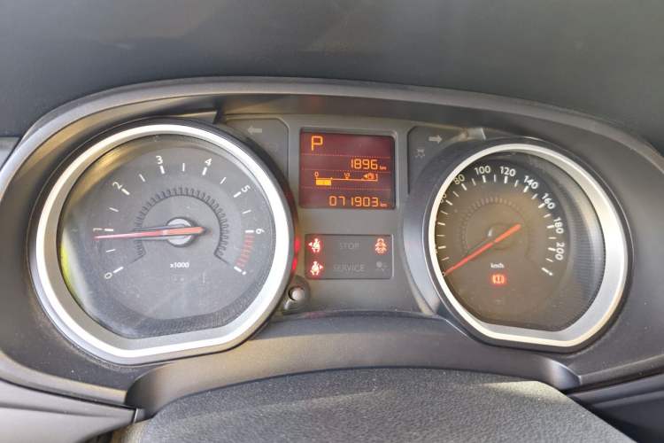 Used Citroen C3-XR 2018 1.6L Automatic Fashion Model Odometer Close Up