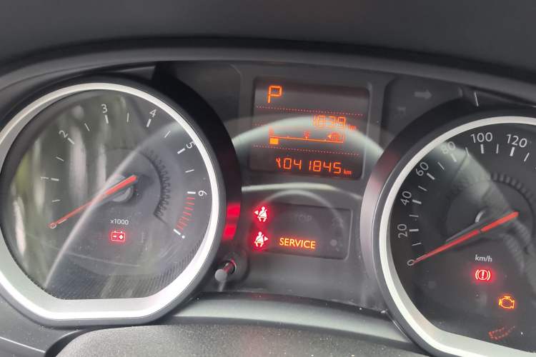 Used Citroen C3-XR 2018 1.6L Automatic Fashion Model Odometer Close Up