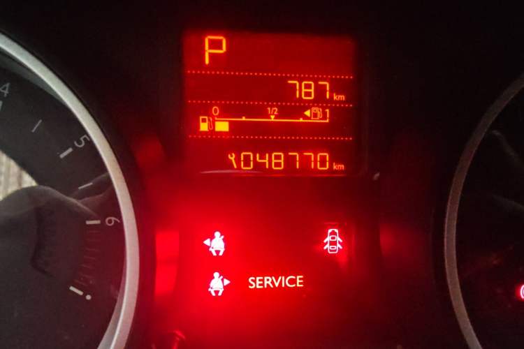 Used Citroen C3-XR 2018 1.6L Automatic Fashion Model Odometer Close Up