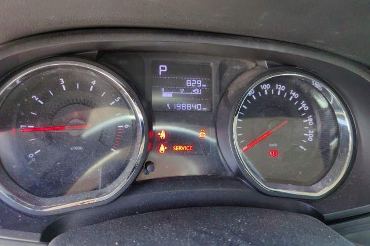 Used Citroen C3-XR 2018 1.6L Automatic Fashion Model Odometer Close Up