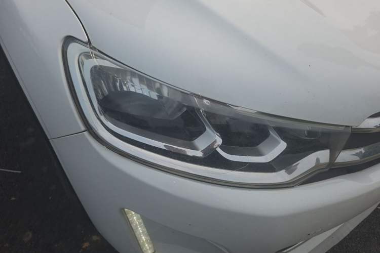 Used Citroen C3-XR 2018 1.6L Automatic Pioneer Model Right Front Headlight