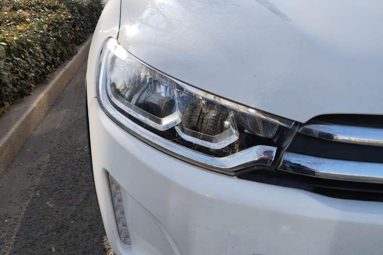 Used Citroen C3-XR 2018 1.6L Automatic Pioneer Model Right Front Headlight