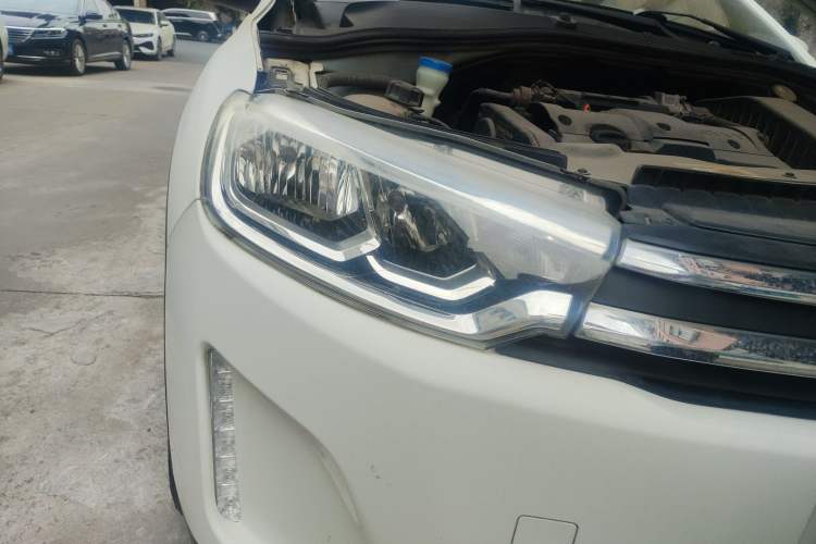 Used Citroen C3-XR 2018 1.6L Automatic Pioneer Model Right Front Headlight