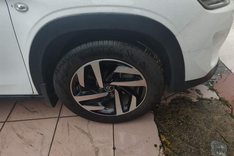 Used Citroen C3-XR 2018 1.6L Automatic Pioneer Model Right Front Wheel Hub