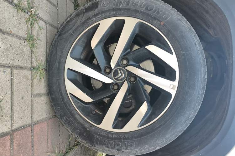 Used Citroen C3-XR 2018 1.6L Automatic Pioneer Model Right Front Wheel Hub