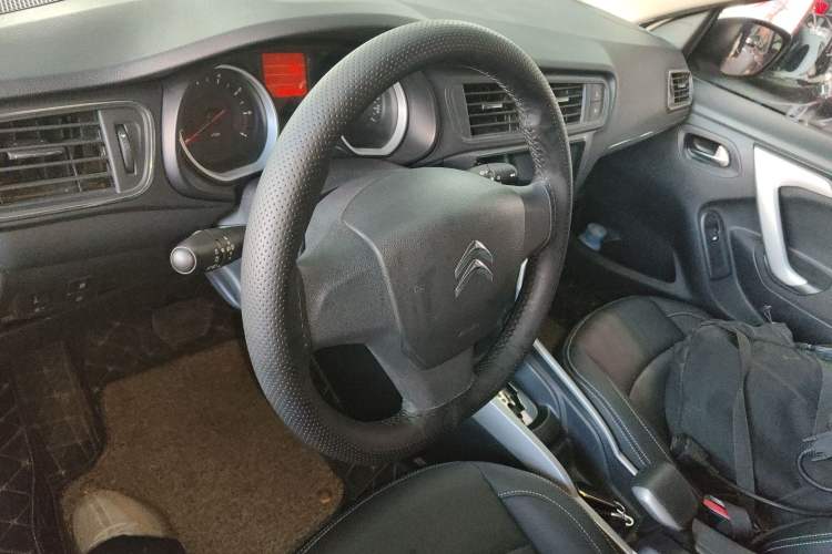 Used Citroen C3-XR 2018 1.6L Automatic Fashion Model Steering Wheel